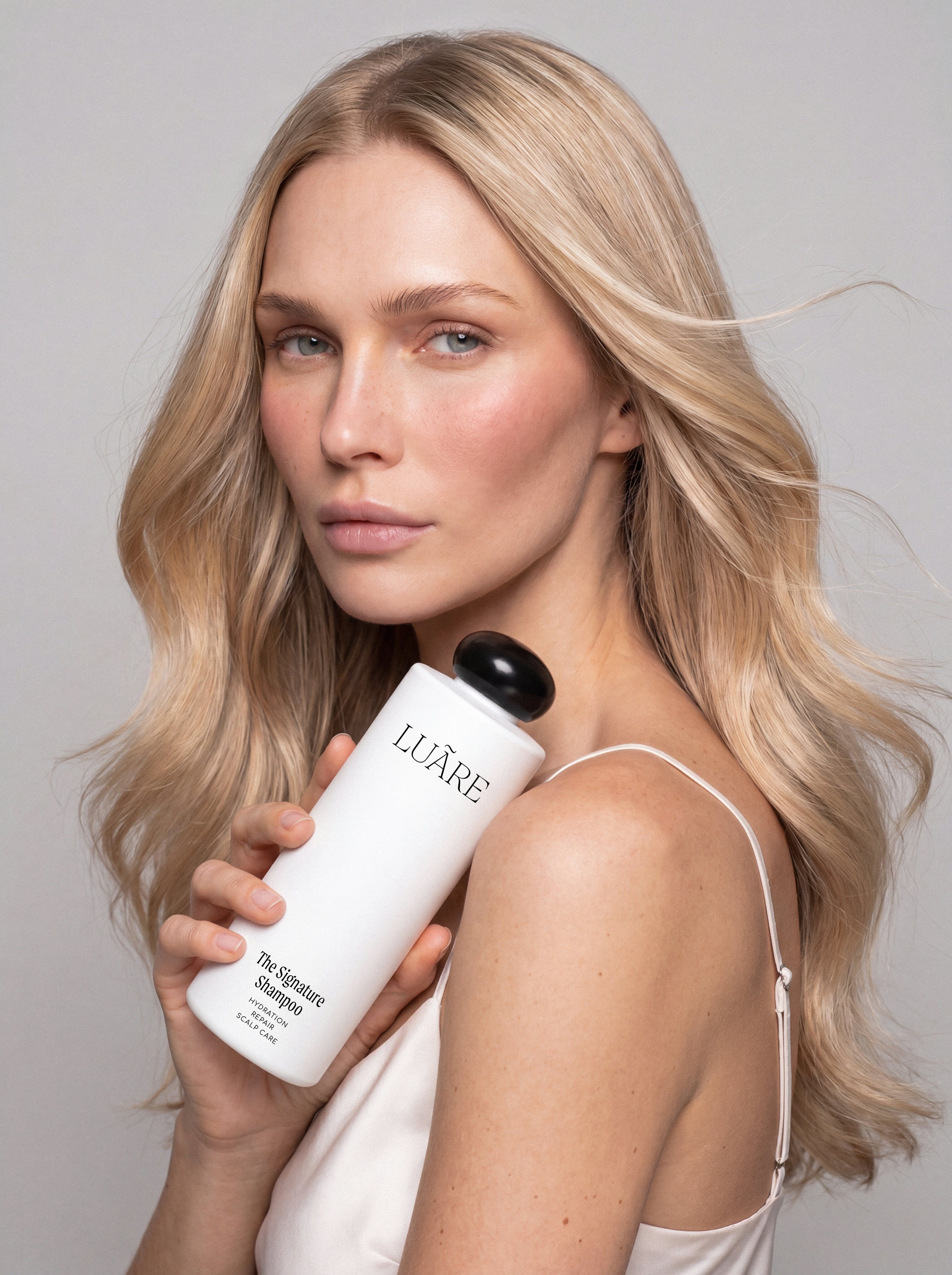 The Signature Shampoo - travel size